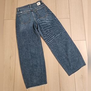 Splendid Barrel Jeans Size 26 NEW